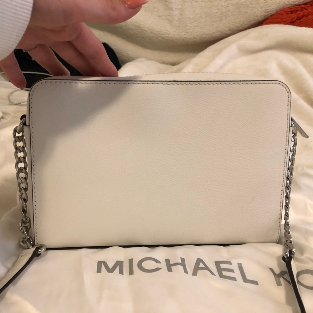 Michael Kors Georgia Messenger Bag - Picture 4 of 8